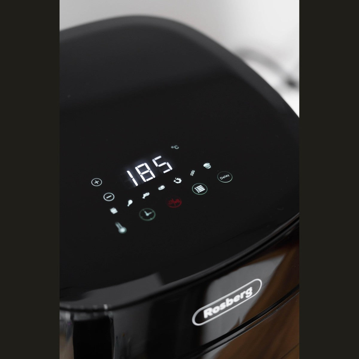 AirFryer без масло с горещ въздух, 7 програми, 5.2 литра, 1350W, cooltouch дръжка, таймер 60мин, LED, Touch, 200°C, 360°