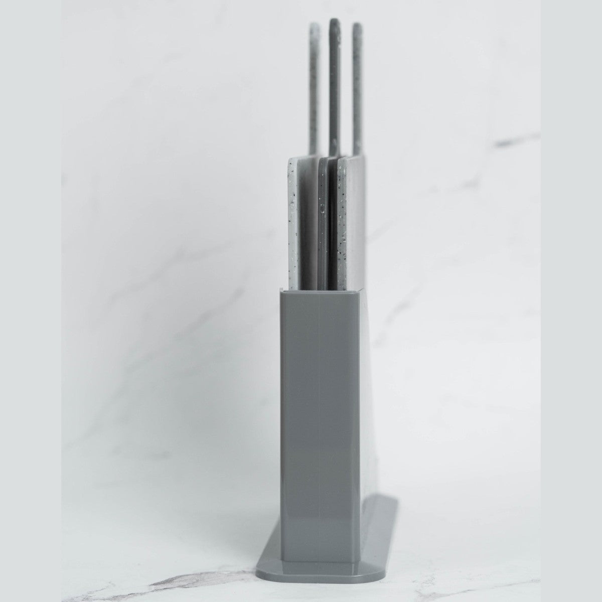 Комплект от 3 броя пластмасови чопъри, 23,5x20x0,55 см, Bohmann, включена стойка, сиви