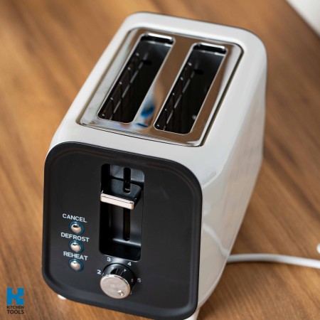 Тостер, 2 филийки, 3 функции, 800W, Cool Touch, електронно управление, функция за размразяване, Oliver Voltz, бял