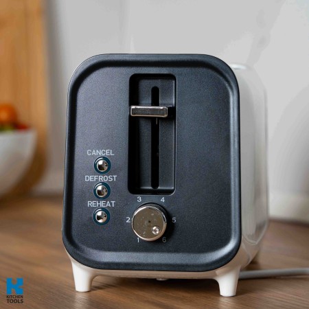 Тостер, 2 филийки, 3 функции, 800W, Cool Touch, електронно управление, функция за размразяване, Oliver Voltz, бял