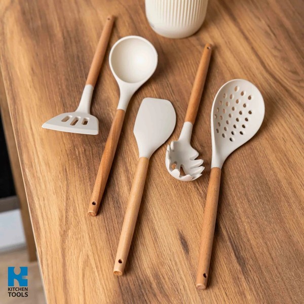 Силиконови кухненски прибори 10 части с дървени дръжки