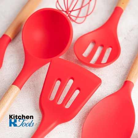 Комплект 11 кухненски прибора от дърво и силикон