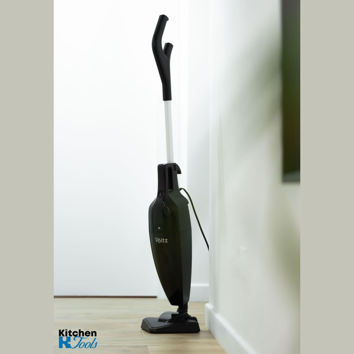 Прахосмукачка 2 в 1, 800W, контейнер за 2000ml, 5-метров кабел, Oliver Voltz, черна