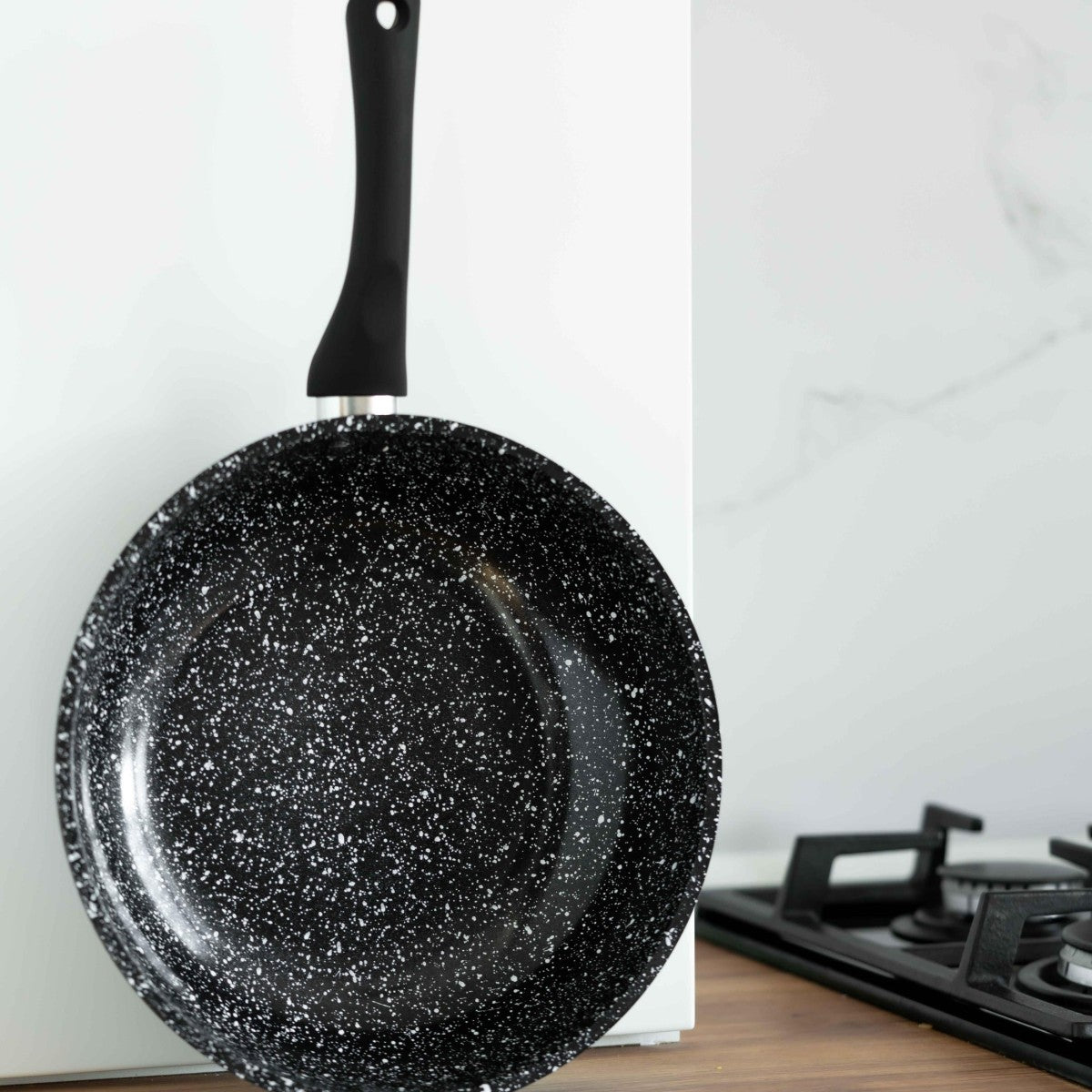 WOK тиган с незалепващо покритие, 26x5.5cm 2.9 L, керамично покритие, мека дръжка, Goldamnn, мрамор