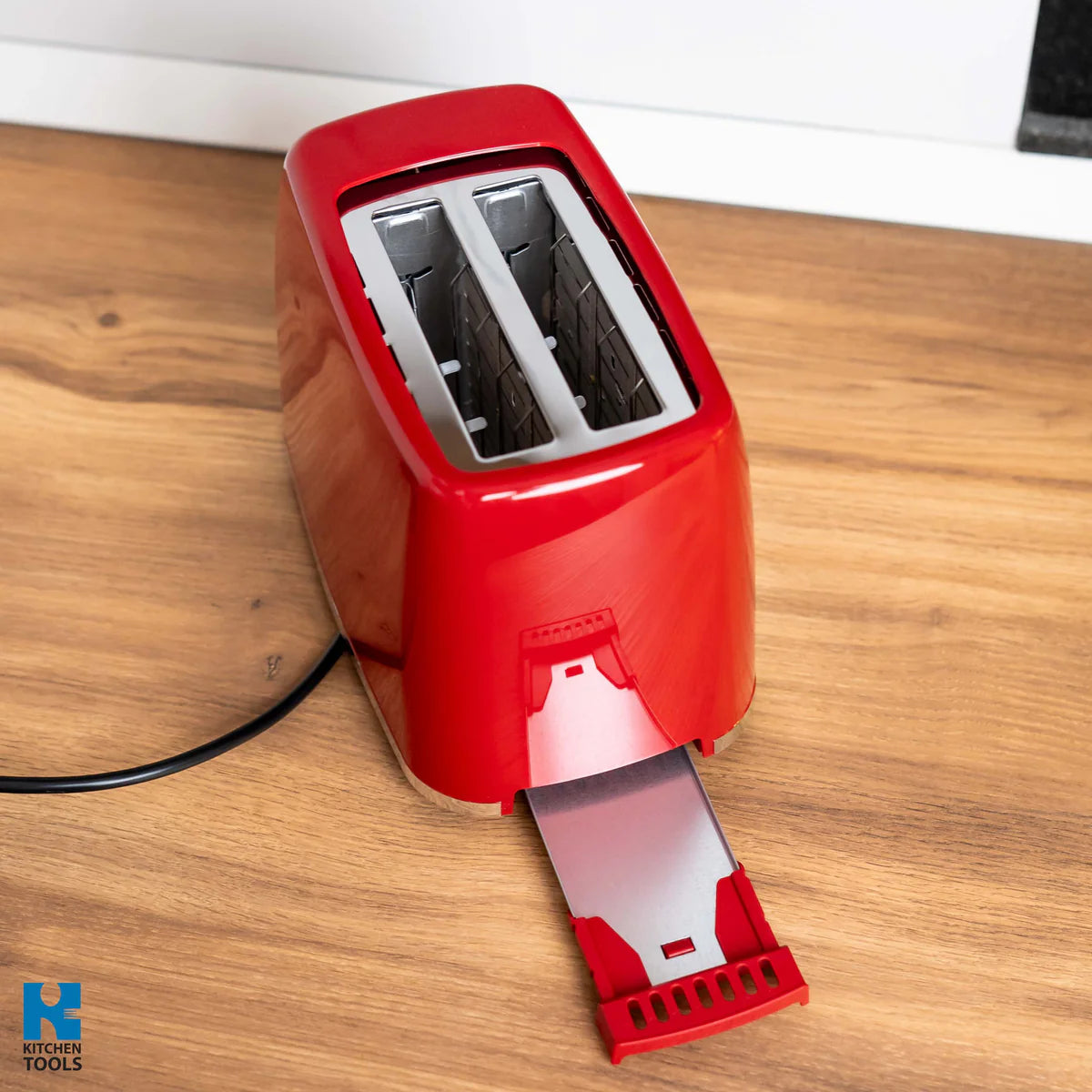 Тостер, 2 филийки, 700W, 6 нива на препичане, тава за трохи, автоматично изскачане, Oliver Voltz Daisy, червен
