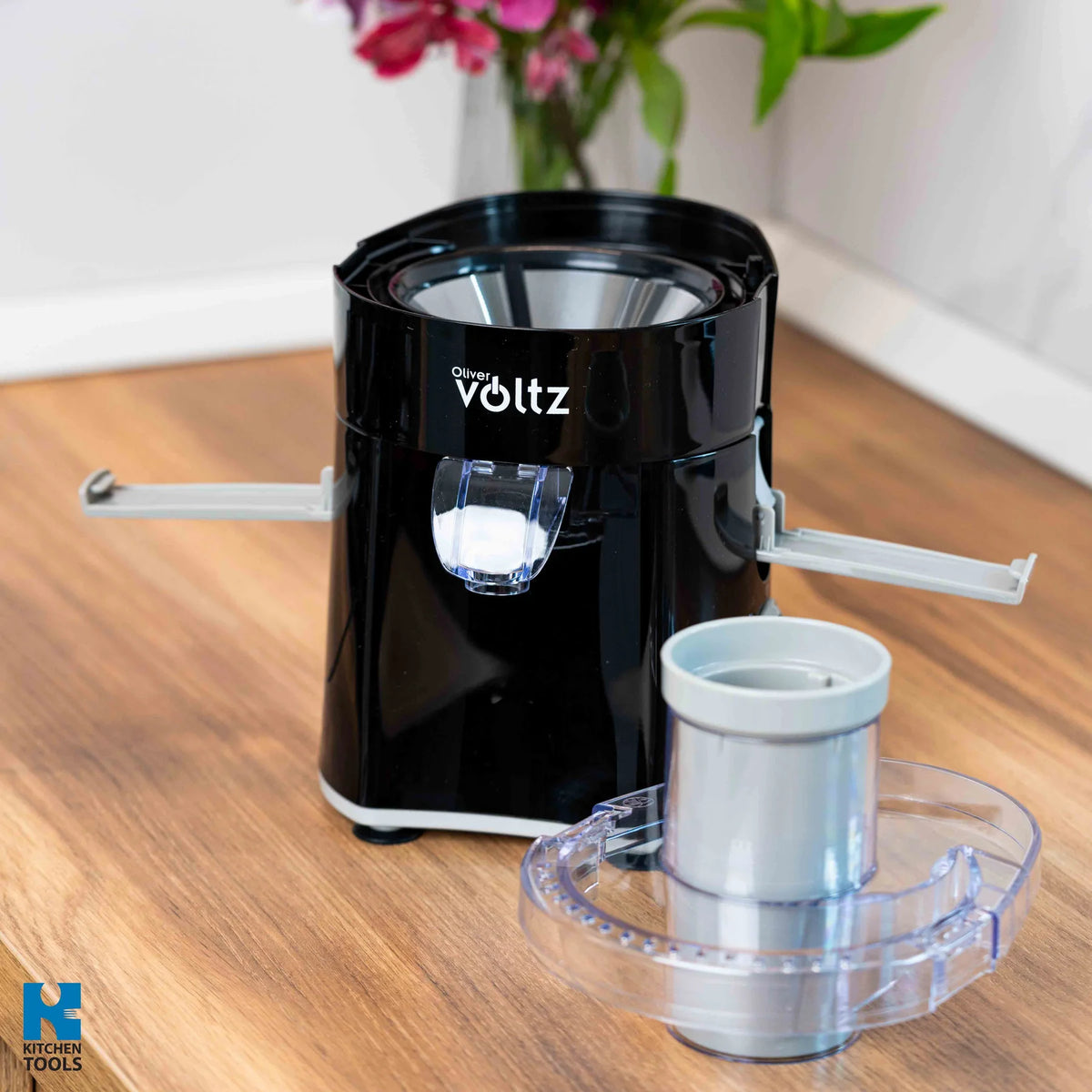Сокоизстисквачка Oliver Voltz OV51160C, 400W, 600 мл, 2 степени, Голям отвор, Контейнер за отпадъци, Тиха, Черна