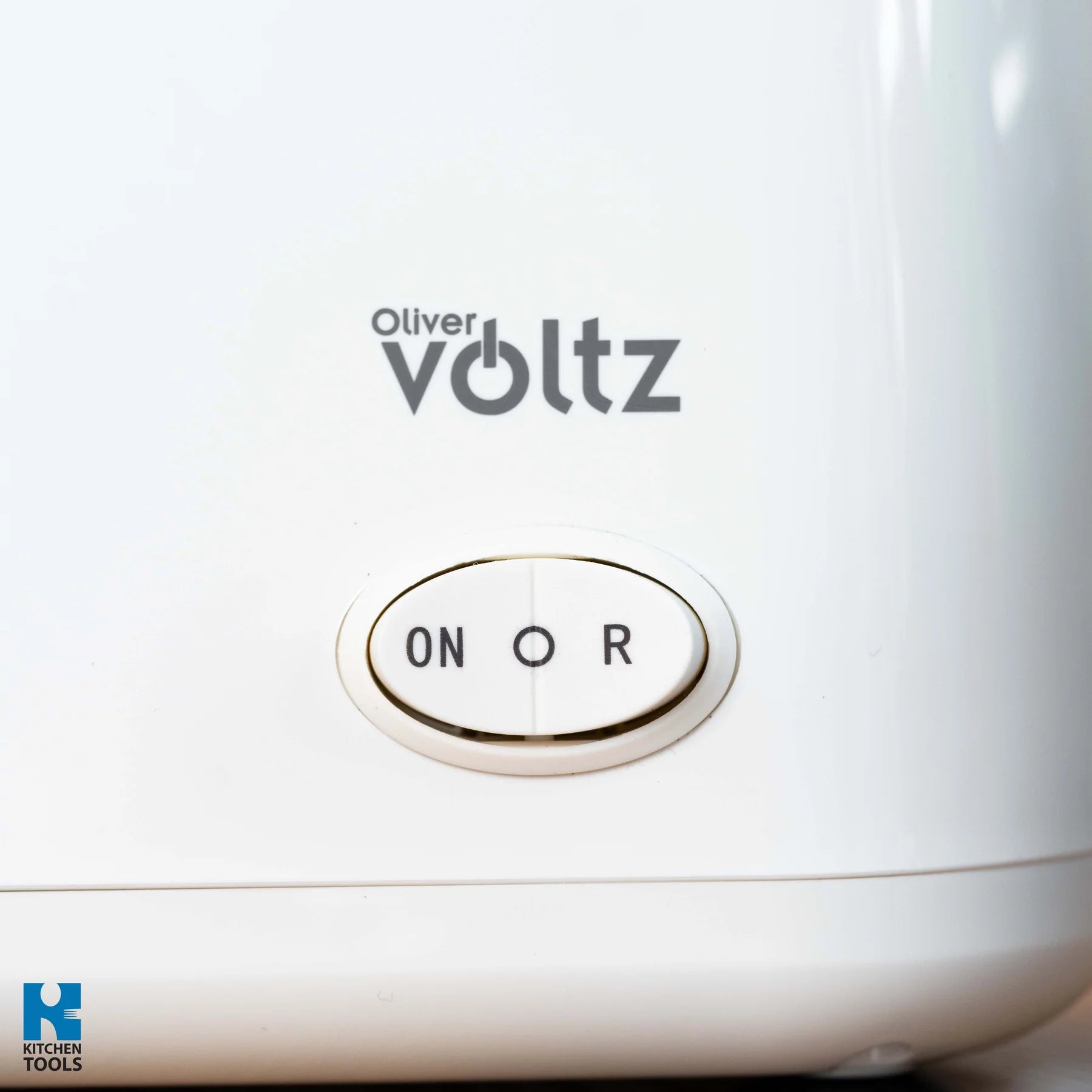 Месомелачка Oliver Voltz OV51991G, 800W, Обратен ход, Приставка за домати, Приставки 5 и 7 мм, Неръждаема стомана, Бял